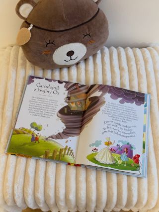 Čas rozprávok, rozprávkové obdobie plné svetielok, zázrakov a kúzelných chvíľ. Spríjemnite si krátke dni peknými...